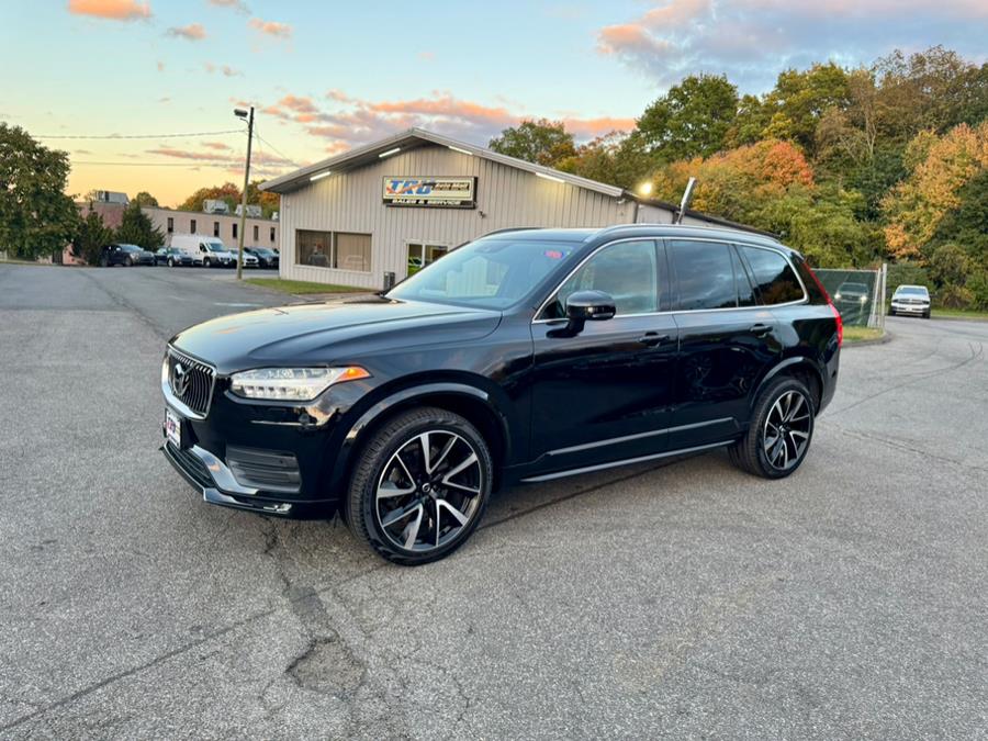 2021 Volvo XC90 T6 AWD Momentum photo 2