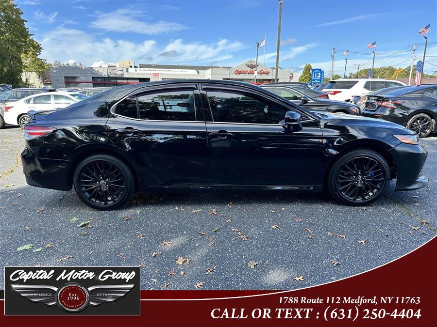 2018 Toyota Camry SE XLE photo 4