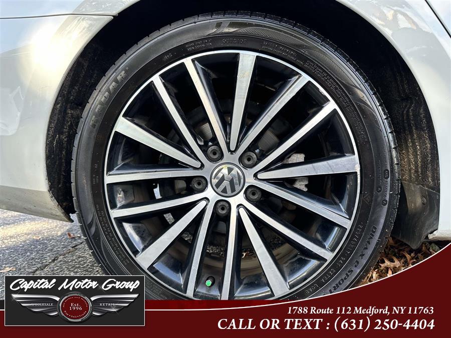 2017 Volkswagen Jetta 1.8T Sport photo 3
