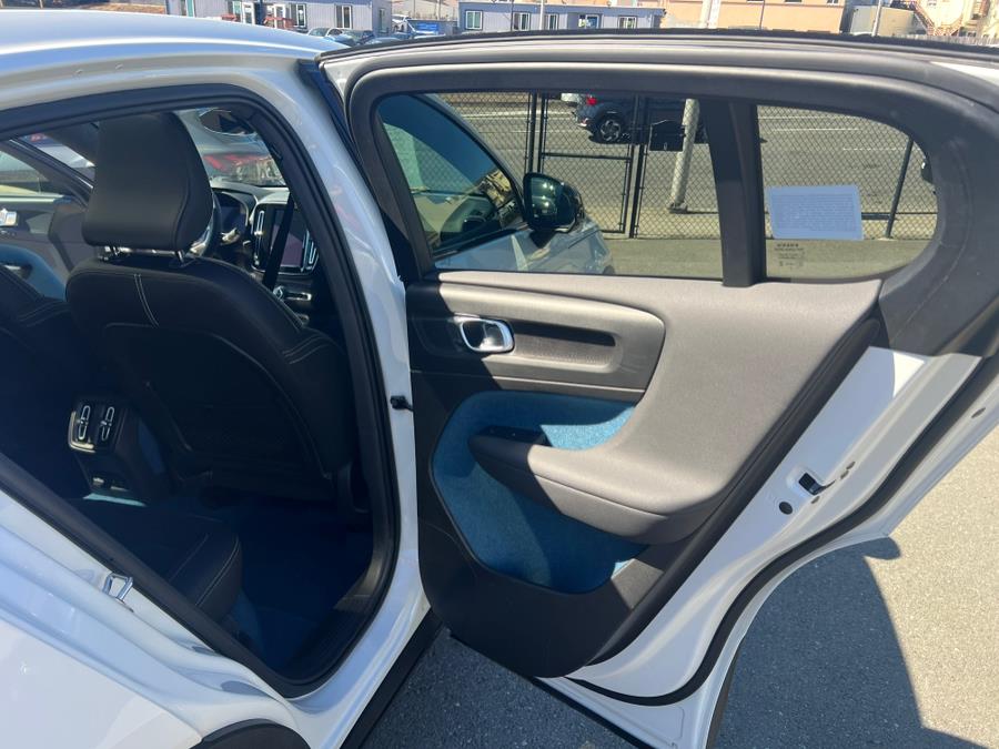 2023 Volvo C40 Recharge Twin eAWD Plus, available for sale in Daly City, California | Green Light Auto Wholesale. Daly City, California 2023 Volvo C40 Recharge Twin eAWD Plus, available for sale in Daly City, California | Green Light Auto Wholesale. Daly City, California
