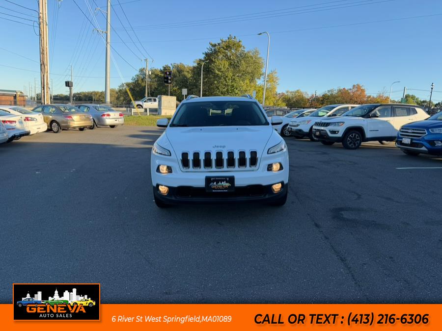 2016 Jeep Cherokee Latitude photo 2