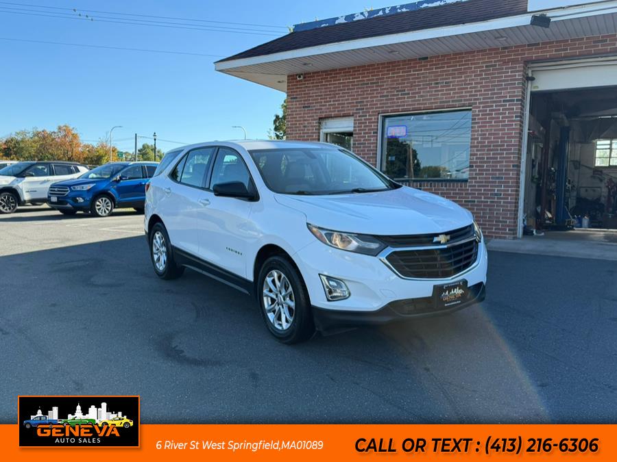 2018 Chevrolet Equinox LS photo 2