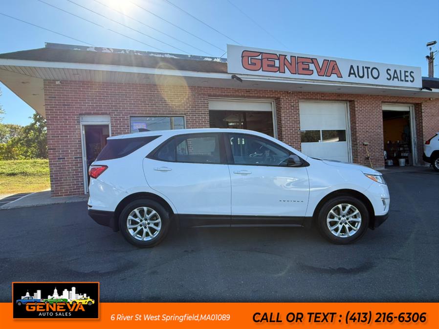 2018 Chevrolet Equinox LS photo 3