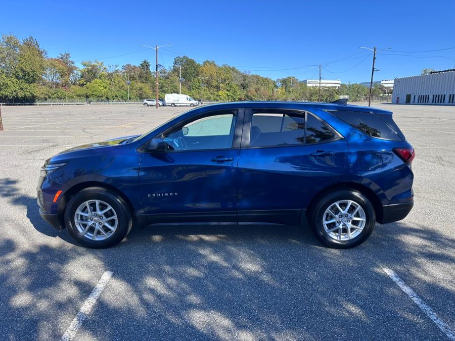 2022 Chevrolet Equinox LS photo 4