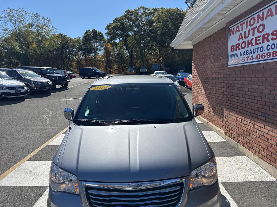 2014 Chrysler Town & Country 4dr Wgn Touring-L, available for sale in Waterbury, Connecticut | National Auto Brokers, Inc.. Waterbury, Connecticut 2014 Chrysler Town & Country 4dr Wgn Touring-L, available for sale in Waterbury, Connecticut | National Auto Brokers, Inc.. Waterbury, Connecticut
