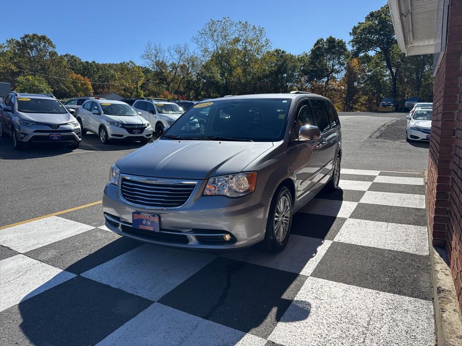 2014 Chrysler Town & Country 4dr Wgn Touring-L, available for sale in Waterbury, Connecticut | National Auto Brokers, Inc.. Waterbury, Connecticut 2014 Chrysler Town & Country 4dr Wgn Touring-L, available for sale in Waterbury, Connecticut | National Auto Brokers, Inc.. Waterbury, Connecticut