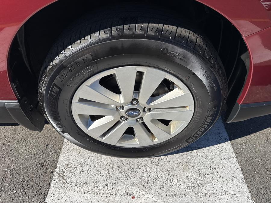 2015 Subaru Outback 4dr Wgn 2.5i Premium PZEV, available for sale in Waterbury, Connecticut | National Auto Brokers, Inc.. Waterbury, Connecticut 2015 Subaru Outback 4dr Wgn 2.5i Premium PZEV, available for sale in Waterbury, Connecticut | National Auto Brokers, Inc.. Waterbury, Connecticut