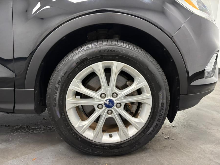 2017 Ford Escape SE 4WD, available for sale in Elizabeth, New Jersey | Dream Auto Group. Elizabeth, New Jersey 2017 Ford Escape SE 4WD, available for sale in Elizabeth, New Jersey | Dream Auto Group. Elizabeth, New Jersey
