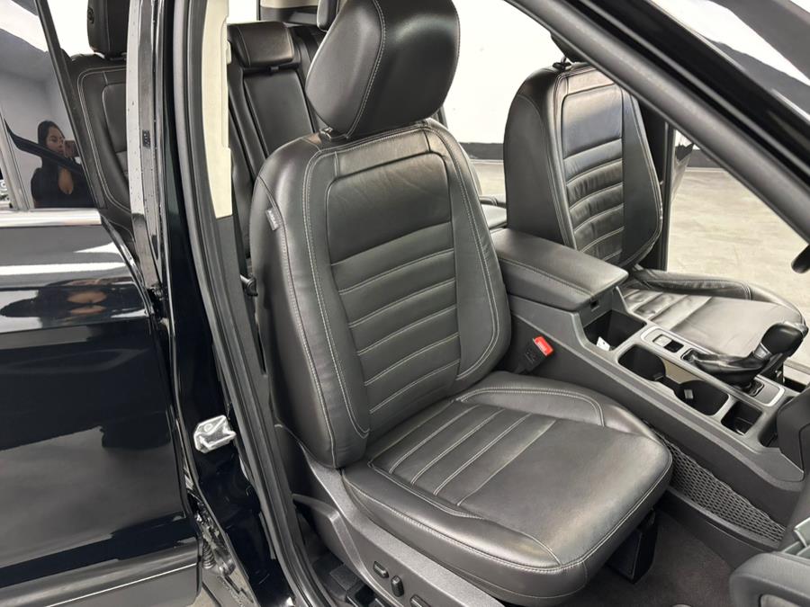 2017 Ford Escape SE 4WD, available for sale in Elizabeth, New Jersey | Dream Auto Group. Elizabeth, New Jersey 2017 Ford Escape SE 4WD, available for sale in Elizabeth, New Jersey | Dream Auto Group. Elizabeth, New Jersey