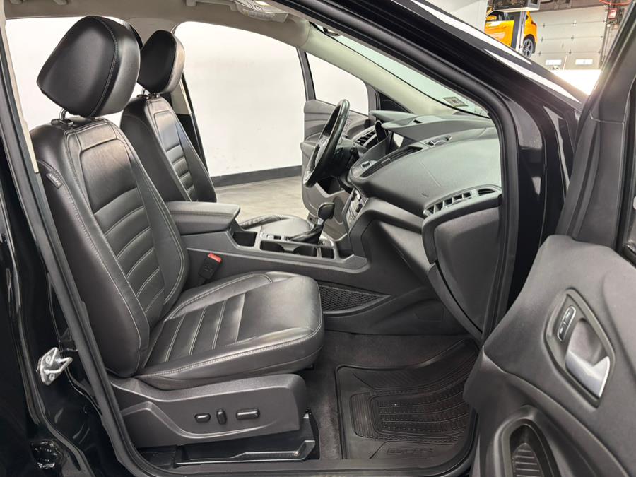 2017 Ford Escape SE 4WD, available for sale in Elizabeth, New Jersey | Dream Auto Group. Elizabeth, New Jersey 2017 Ford Escape SE 4WD, available for sale in Elizabeth, New Jersey | Dream Auto Group. Elizabeth, New Jersey