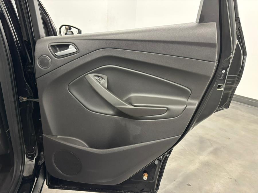 2017 Ford Escape SE 4WD, available for sale in Elizabeth, New Jersey | Dream Auto Group. Elizabeth, New Jersey 2017 Ford Escape SE 4WD, available for sale in Elizabeth, New Jersey | Dream Auto Group. Elizabeth, New Jersey