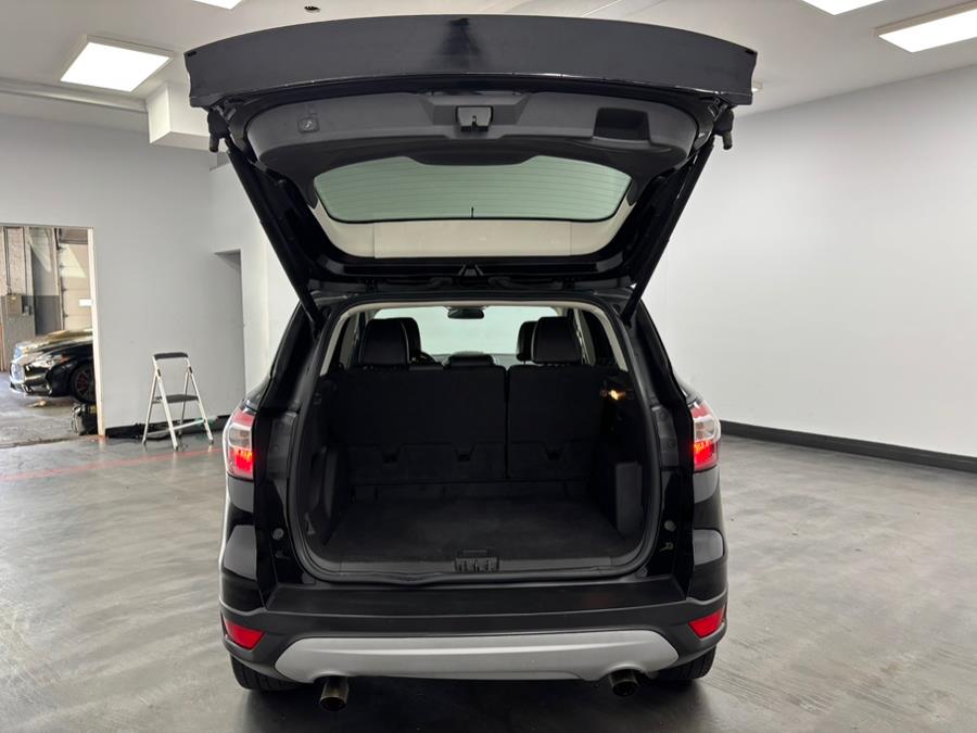2017 Ford Escape SE 4WD, available for sale in Elizabeth, New Jersey | Dream Auto Group. Elizabeth, New Jersey 2017 Ford Escape SE 4WD, available for sale in Elizabeth, New Jersey | Dream Auto Group. Elizabeth, New Jersey