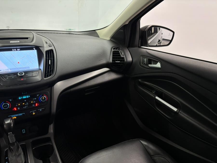 2017 Ford Escape SE 4WD, available for sale in Elizabeth, New Jersey | Dream Auto Group. Elizabeth, New Jersey 2017 Ford Escape SE 4WD, available for sale in Elizabeth, New Jersey | Dream Auto Group. Elizabeth, New Jersey