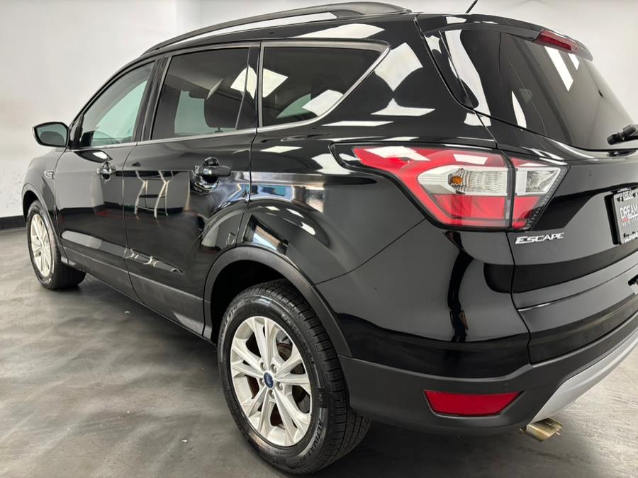 2017 Ford Escape SE 4WD, available for sale in Elizabeth, New Jersey | Dream Auto Group. Elizabeth, New Jersey 2017 Ford Escape SE 4WD, available for sale in Elizabeth, New Jersey | Dream Auto Group. Elizabeth, New Jersey