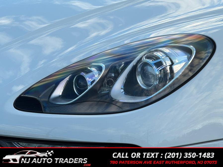 2017 Porsche Macan photo 3