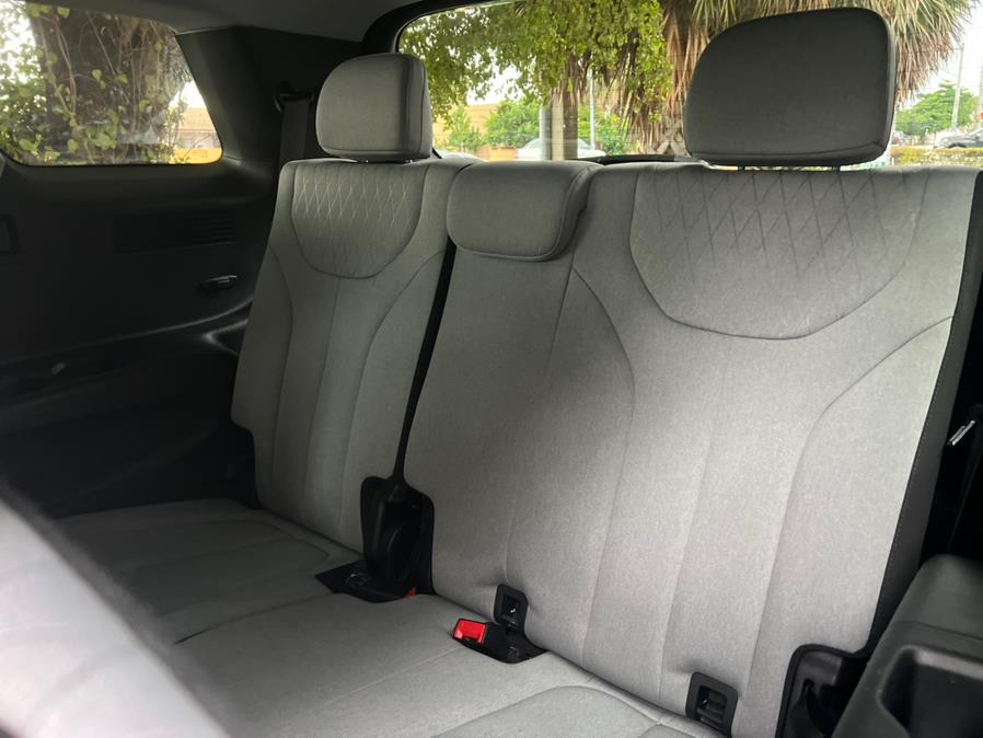 2022 Hyundai Palisade SEL AWD, available for sale in Hialeah, Florida | The Palm Motors LLC. Hialeah, Florida 2022 Hyundai Palisade SEL AWD, available for sale in Hialeah, Florida | The Palm Motors LLC. Hialeah, Florida