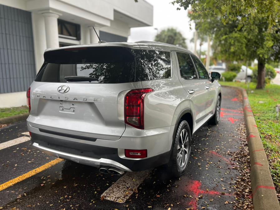 2022 Hyundai Palisade SEL AWD, available for sale in Hialeah, Florida | The Palm Motors LLC. Hialeah, Florida 2022 Hyundai Palisade SEL AWD, available for sale in Hialeah, Florida | The Palm Motors LLC. Hialeah, Florida