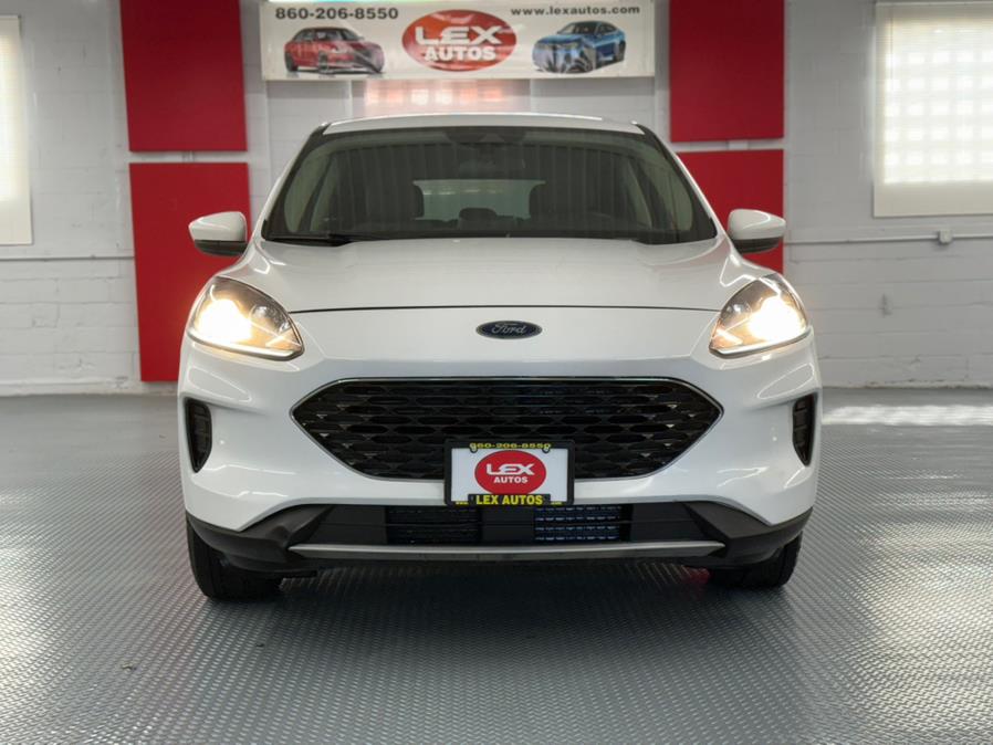 2020 Ford Escape SE photo 3