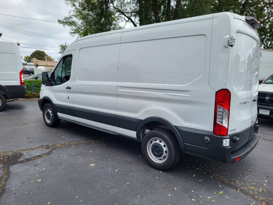 Used 2018 Ford EXT TRANSIT VAN MEDIUM ROOF in COPIAGUE, New York | Warwick Auto Sales Inc. COPIAGUE, New York