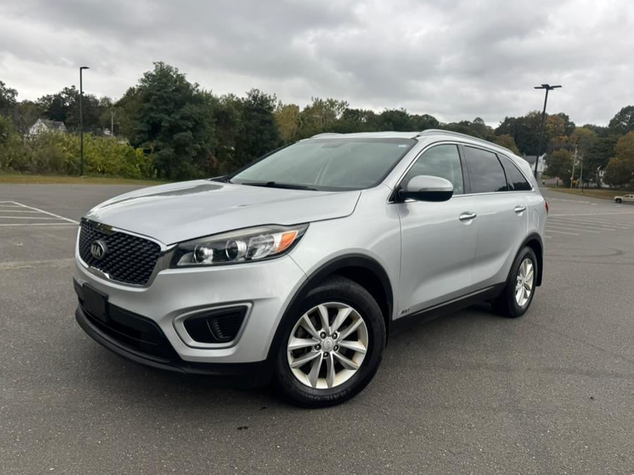 Used 2018 Kia Sorento in Waterbury, Connecticut | Platinum Auto Care. Waterbury, Connecticut