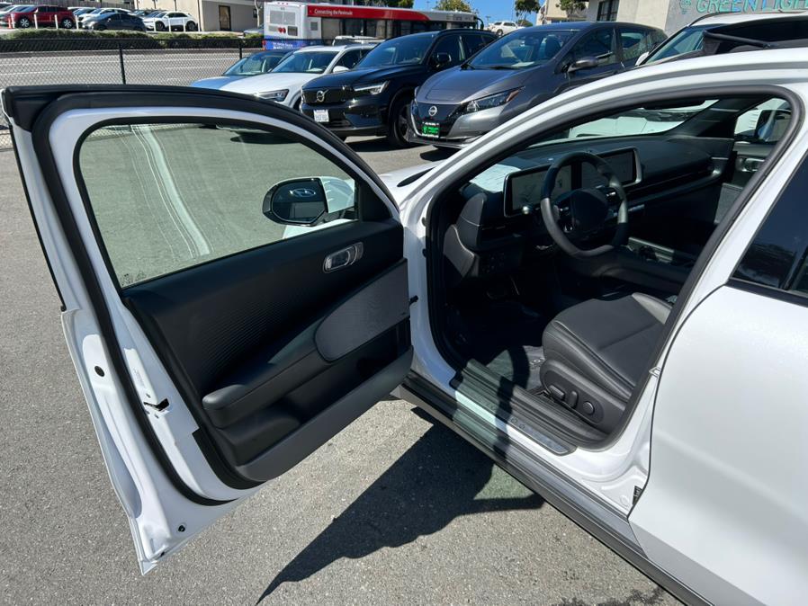 2023 Hyundai Ioniq 6 Limited photo 4