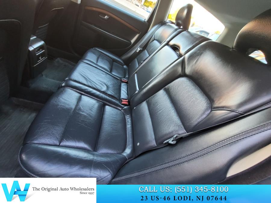 2009 Volvo XC70 4dr Wgn 3.2L w/Sunroof, available for sale in Lodi, New Jersey | AW Auto & Truck Wholesalers, Inc. Lodi, New Jersey 2009 Volvo XC70 4dr Wgn 3.2L w/Sunroof, available for sale in Lodi, New Jersey | AW Auto & Truck Wholesalers, Inc. Lodi, New Jersey