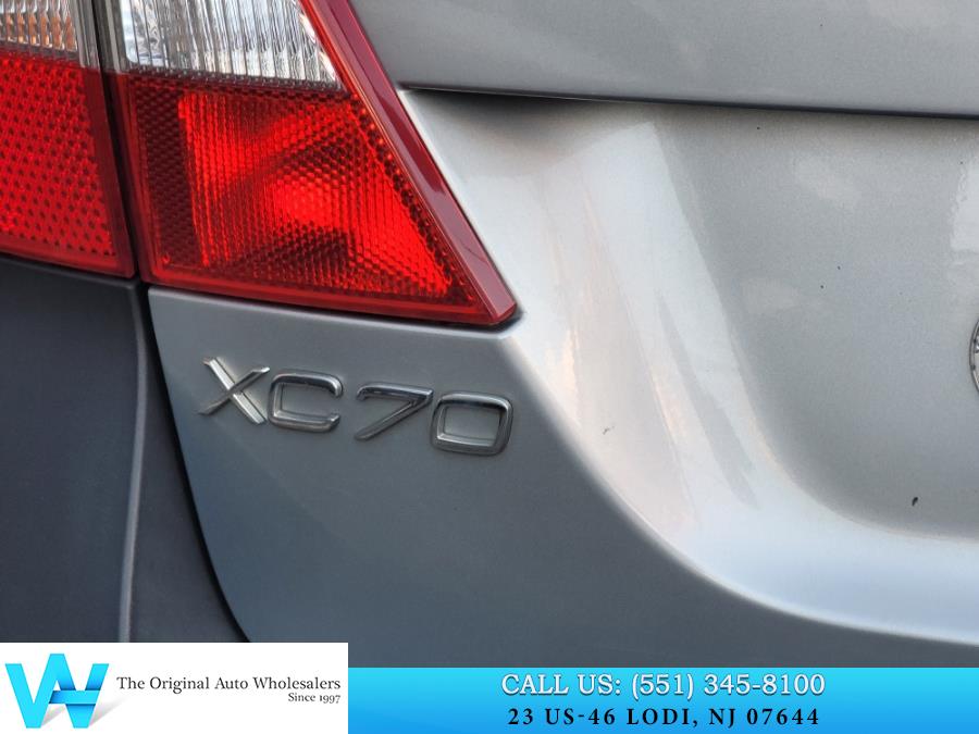 2009 Volvo XC70 4dr Wgn 3.2L w/Sunroof, available for sale in Lodi, New Jersey | AW Auto & Truck Wholesalers, Inc. Lodi, New Jersey 2009 Volvo XC70 4dr Wgn 3.2L w/Sunroof, available for sale in Lodi, New Jersey | AW Auto & Truck Wholesalers, Inc. Lodi, New Jersey