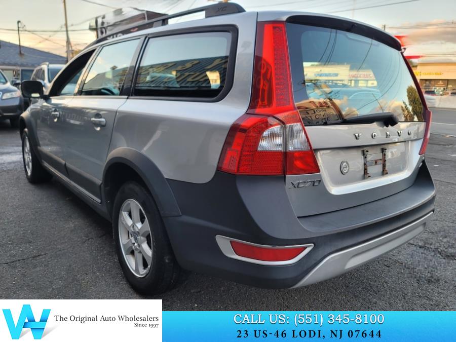 2009 Volvo XC70 4dr Wgn 3.2L w/Sunroof, available for sale in Lodi, New Jersey | AW Auto & Truck Wholesalers, Inc. Lodi, New Jersey 2009 Volvo XC70 4dr Wgn 3.2L w/Sunroof, available for sale in Lodi, New Jersey | AW Auto & Truck Wholesalers, Inc. Lodi, New Jersey