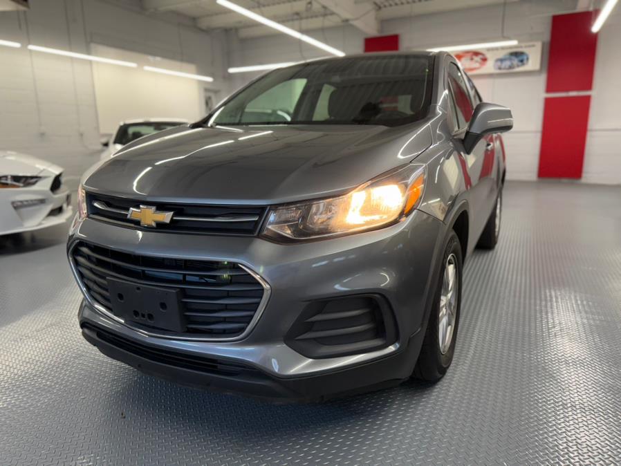 2020 Chevrolet Trax LS photo 2
