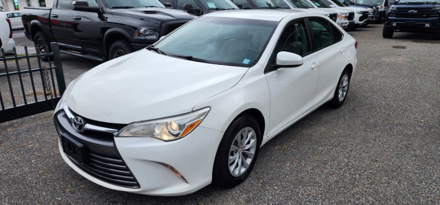 Used 2015 Toyota Camry in Huntington Station, New York | Huntington Auto Mall. Huntington Station, New York