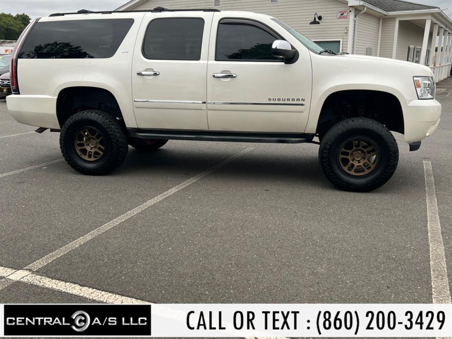 2011 Chevrolet Suburban 1500 LTZ photo 4