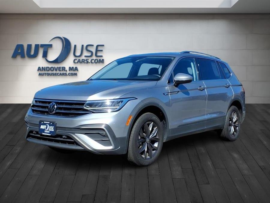 2024 Volkswagen Tiguan SE's photo