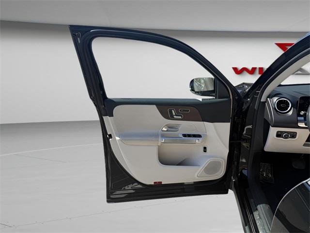 2020 Mercedes-benz Glb GLB 250, available for sale in Stratford, Connecticut | Wiz Leasing Inc. Stratford, Connecticut 2020 Mercedes-benz Glb GLB 250, available for sale in Stratford, Connecticut | Wiz Leasing Inc. Stratford, Connecticut