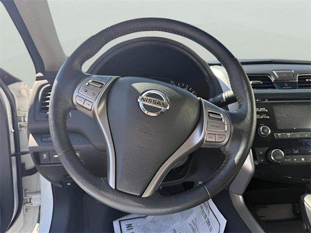 2015 Nissan Altima 2.5 SL, available for sale in Stratford, Connecticut | Wiz Leasing Inc. Stratford, Connecticut 2015 Nissan Altima 2.5 SL, available for sale in Stratford, Connecticut | Wiz Leasing Inc. Stratford, Connecticut