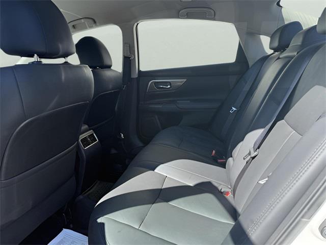 2015 Nissan Altima 2.5 SL, available for sale in Stratford, Connecticut | Wiz Leasing Inc. Stratford, Connecticut 2015 Nissan Altima 2.5 SL, available for sale in Stratford, Connecticut | Wiz Leasing Inc. Stratford, Connecticut