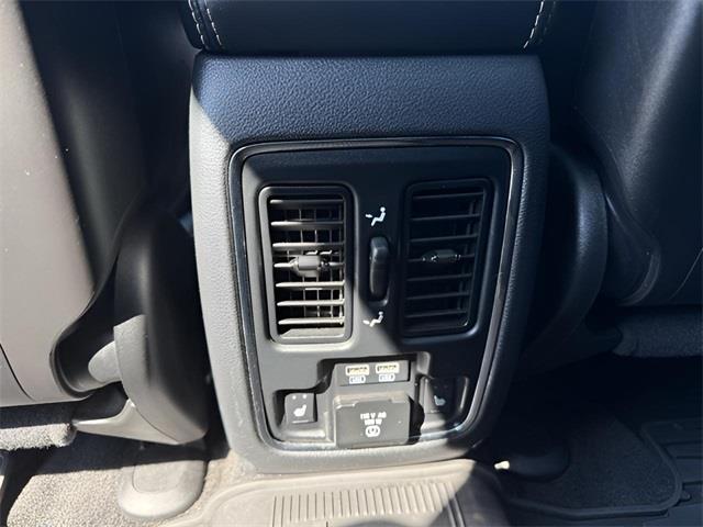 2015 Jeep Grand Cherokee Limited, available for sale in Stratford, Connecticut | Wiz Leasing Inc. Stratford, Connecticut 2015 Jeep Grand Cherokee Limited, available for sale in Stratford, Connecticut | Wiz Leasing Inc. Stratford, Connecticut