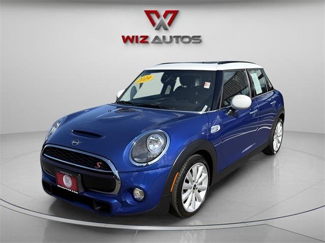Used 2019 Mini Cooper s in Stratford, Connecticut | Wiz Leasing Inc. Stratford, Connecticut