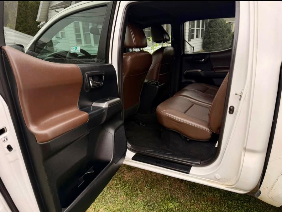 2016 Toyota Tacoma 4WD Double Cab V6 AT Limited (Natl), available for sale in Shelton, Connecticut | Center Motorsports LLC. Shelton, Connecticut 2016 Toyota Tacoma 4WD Double Cab V6 AT Limited (Natl), available for sale in Shelton, Connecticut | Center Motorsports LLC. Shelton, Connecticut