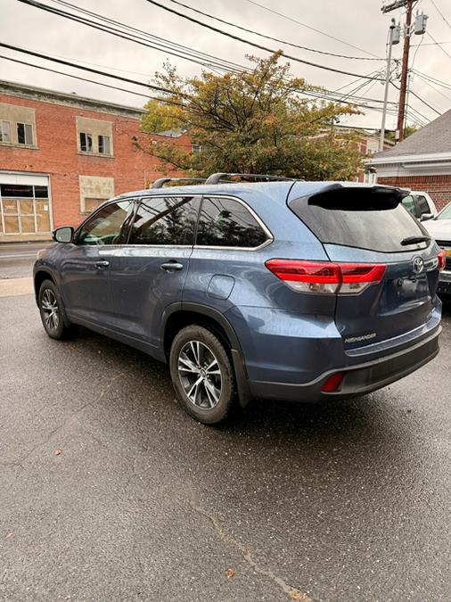 2018 Toyota Highlander LE V6 AWD (Natl), available for sale in Shelton, Connecticut | Center Motorsports LLC. Shelton, Connecticut 2018 Toyota Highlander LE V6 AWD (Natl), available for sale in Shelton, Connecticut | Center Motorsports LLC. Shelton, Connecticut