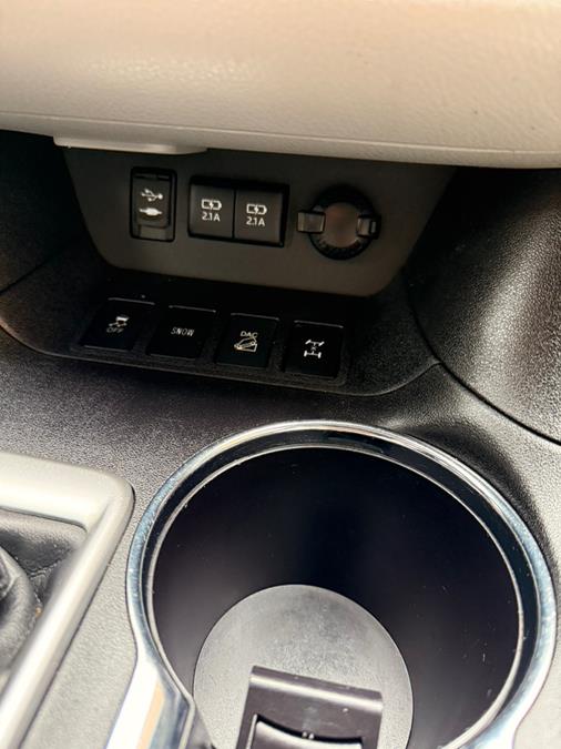 2018 Toyota Highlander LE V6 AWD (Natl), available for sale in Shelton, Connecticut | Center Motorsports LLC. Shelton, Connecticut 2018 Toyota Highlander LE V6 AWD (Natl), available for sale in Shelton, Connecticut | Center Motorsports LLC. Shelton, Connecticut