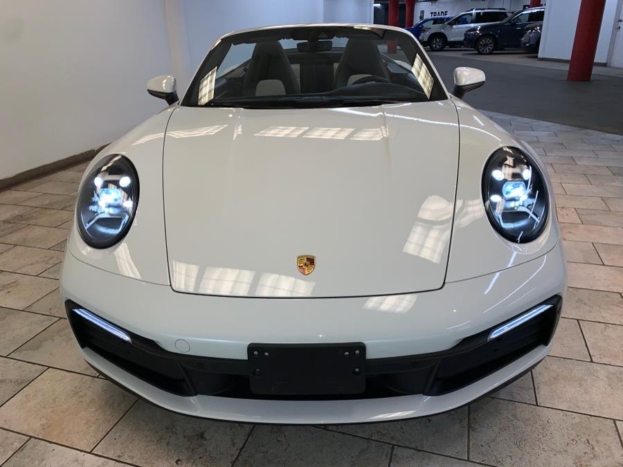 2020 Porsche 911 4S Cabriolet photo 2