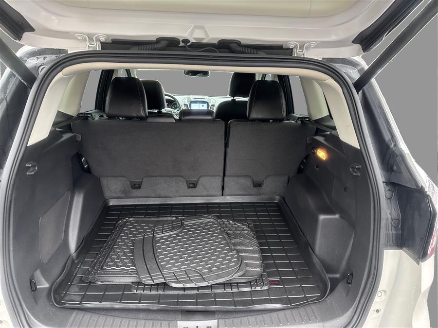 2017 Ford Escape Titanium 4WD, available for sale in Canton, Connecticut | Lava Motors. Canton, Connecticut 2017 Ford Escape Titanium 4WD, available for sale in Canton, Connecticut | Lava Motors. Canton, Connecticut