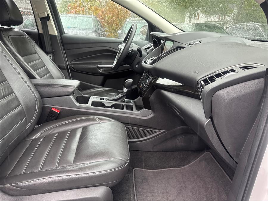 2017 Ford Escape Titanium 4WD, available for sale in Canton, Connecticut | Lava Motors. Canton, Connecticut 2017 Ford Escape Titanium 4WD, available for sale in Canton, Connecticut | Lava Motors. Canton, Connecticut