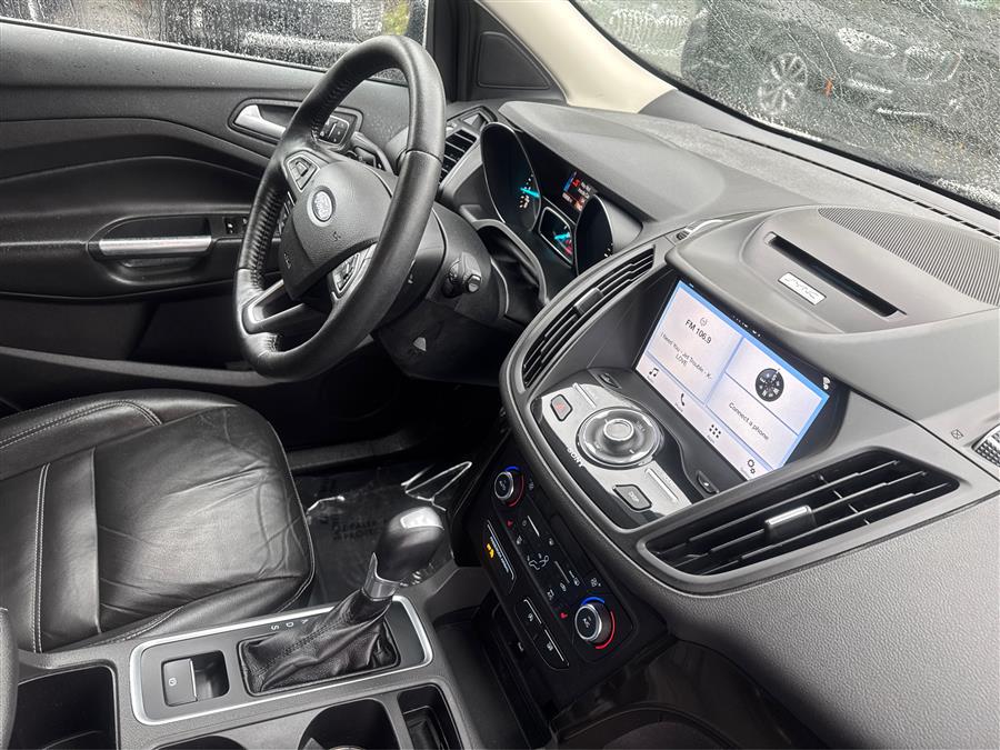 2017 Ford Escape Titanium 4WD, available for sale in Canton, Connecticut | Lava Motors. Canton, Connecticut 2017 Ford Escape Titanium 4WD, available for sale in Canton, Connecticut | Lava Motors. Canton, Connecticut