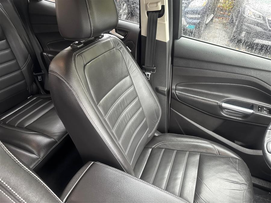 2017 Ford Escape Titanium 4WD, available for sale in Canton, Connecticut | Lava Motors. Canton, Connecticut 2017 Ford Escape Titanium 4WD, available for sale in Canton, Connecticut | Lava Motors. Canton, Connecticut