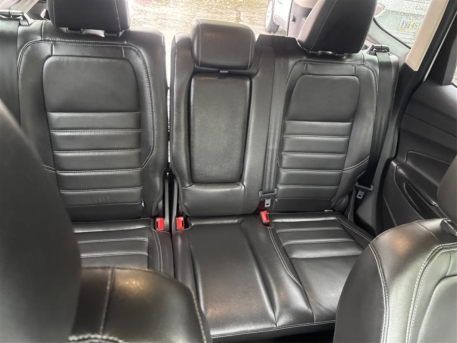 2017 Ford Escape Titanium 4WD, available for sale in Canton, Connecticut | Lava Motors. Canton, Connecticut 2017 Ford Escape Titanium 4WD, available for sale in Canton, Connecticut | Lava Motors. Canton, Connecticut