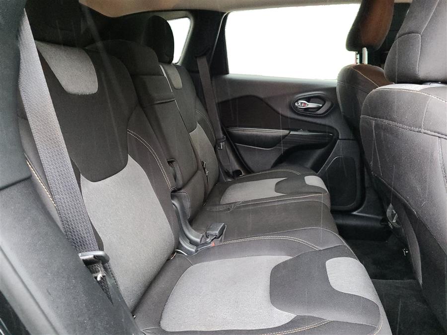 2014 Jeep Cherokee 4WD 4dr Altitude, available for sale in Canton, Connecticut | Lava Motors. Canton, Connecticut 2014 Jeep Cherokee 4WD 4dr Altitude, available for sale in Canton, Connecticut | Lava Motors. Canton, Connecticut