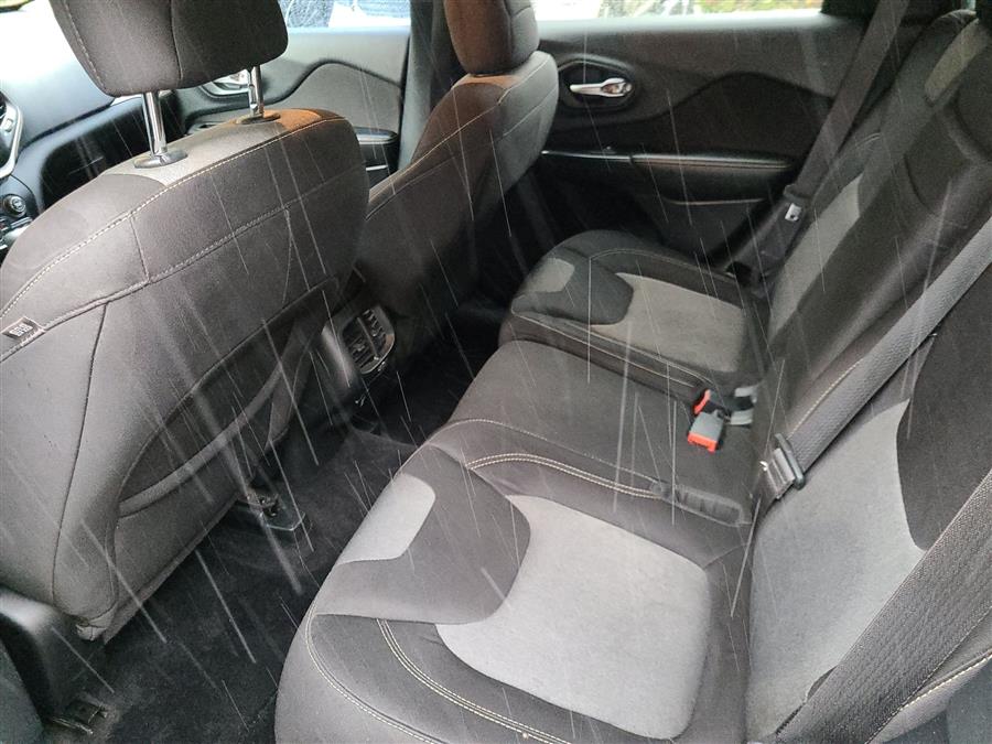 2014 Jeep Cherokee 4WD 4dr Altitude, available for sale in Canton, Connecticut | Lava Motors. Canton, Connecticut 2014 Jeep Cherokee 4WD 4dr Altitude, available for sale in Canton, Connecticut | Lava Motors. Canton, Connecticut