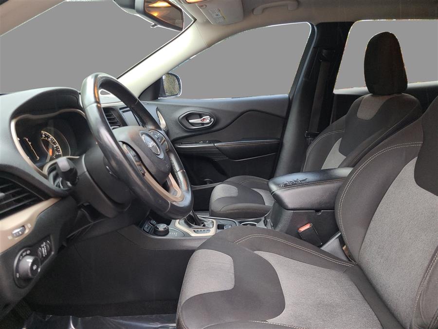 2014 Jeep Cherokee 4WD 4dr Altitude, available for sale in Canton, Connecticut | Lava Motors. Canton, Connecticut 2014 Jeep Cherokee 4WD 4dr Altitude, available for sale in Canton, Connecticut | Lava Motors. Canton, Connecticut