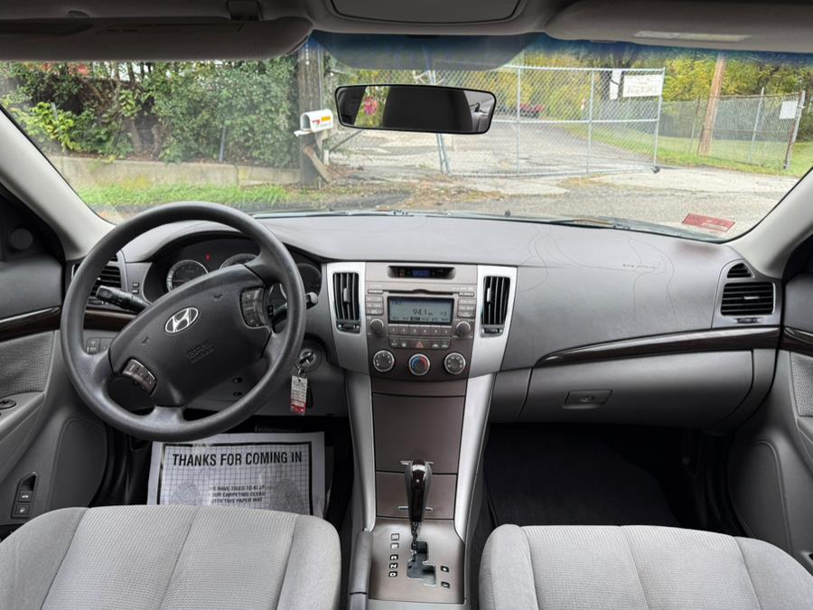2009 Hyundai Sonata 4dr Sdn I4 Auto GLS, available for sale in New Milford, Connecticut | Faustos Auto Body and Repairs LLC. New Milford, Connecticut 2009 Hyundai Sonata 4dr Sdn I4 Auto GLS, available for sale in New Milford, Connecticut | Faustos Auto Body and Repairs LLC. New Milford, Connecticut